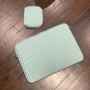 NWOT laptop case and matching mouse/cord case